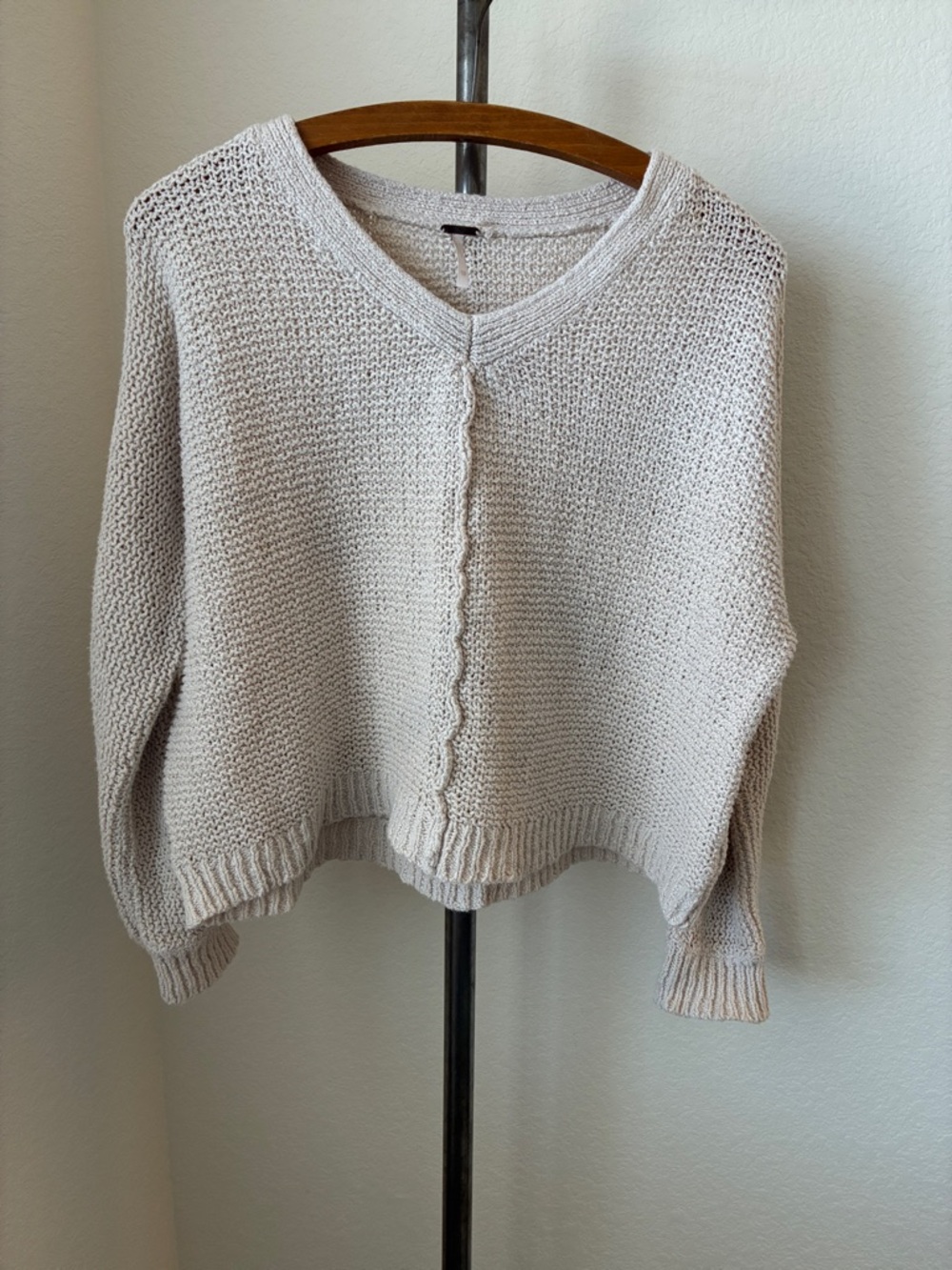 *As-Is* Free People sz XS Beige Cropped Long Sleeve Sweater Boxy Scandi Minimal